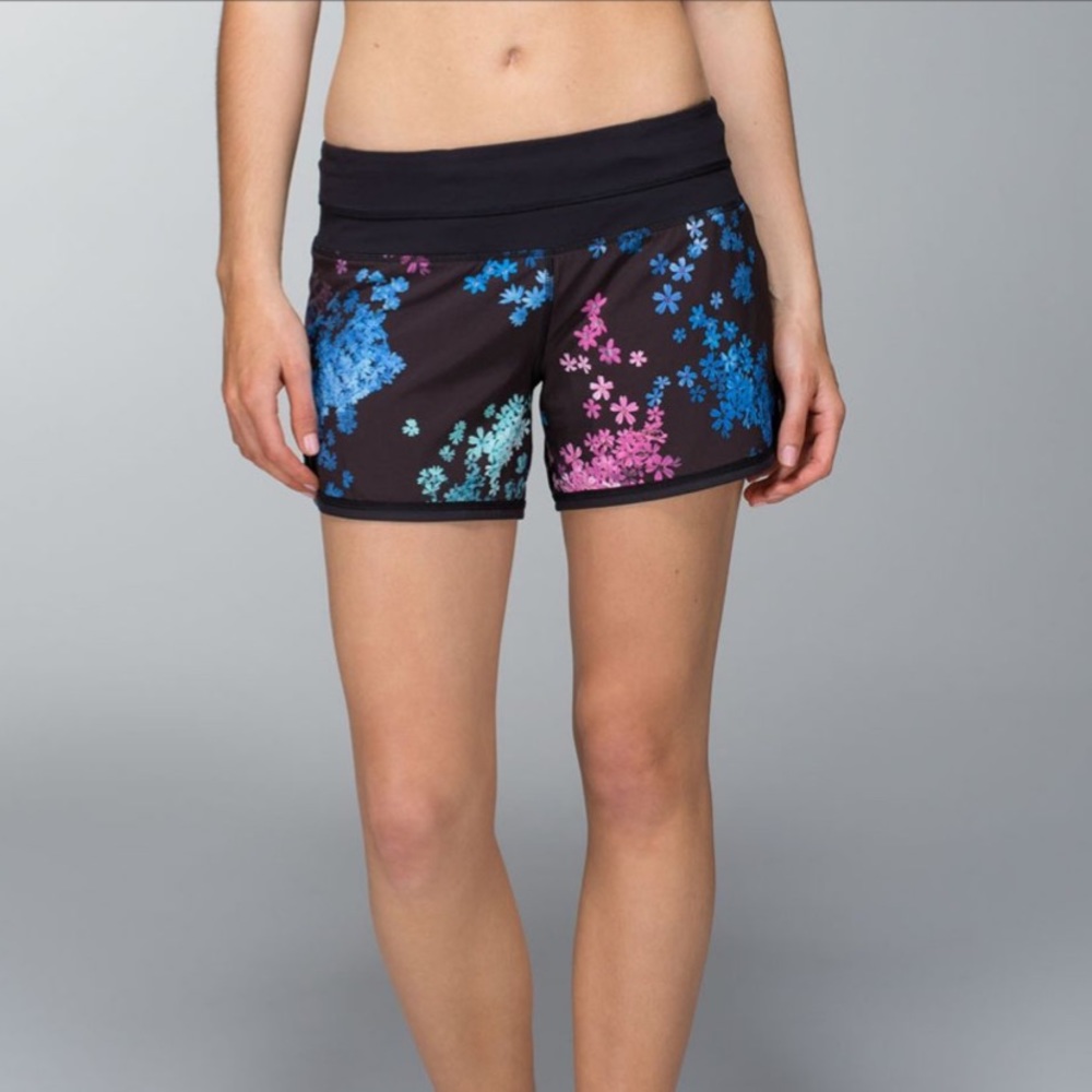 Lululemon Groovy Run Short-Petal Pop Mult - image 6